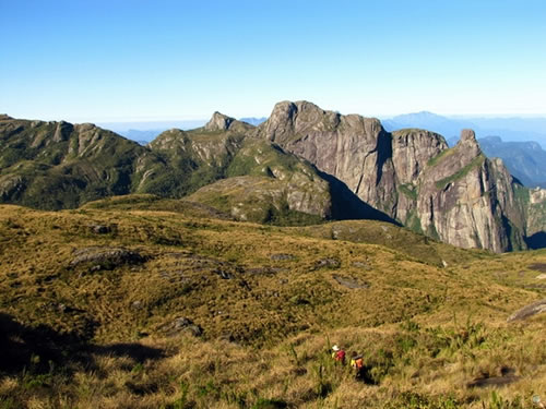 TRAVESSIA PETROPOLIS TERESOPOLIS - Guia profissional com equipamento